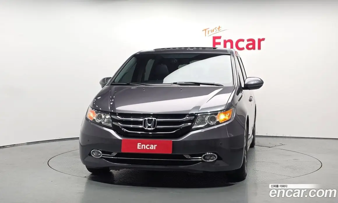 Honda Odyssey 2016 3.5 автомат (гидро), фото 3 Honda Odyssey 2016 3.5 автомат (гидро), фото 3