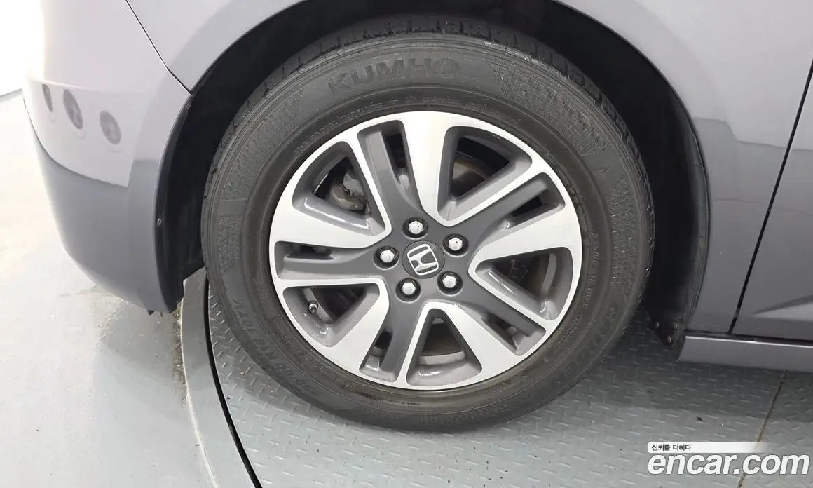 Honda Odyssey 2016 3.5 автомат (гидро), фото 5 Honda Odyssey 2016 3.5 автомат (гидро), фото 5