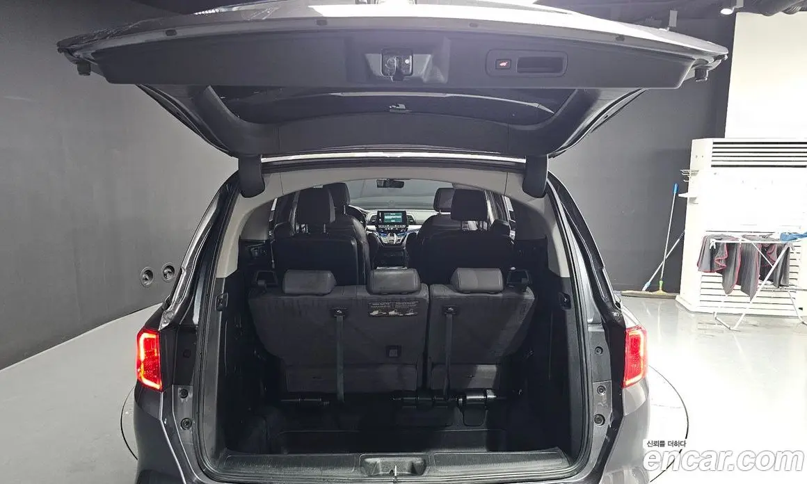 Honda Odyssey 2017 3.5 автомат (гидро), фото 19 Honda Odyssey 2017 3.5 автомат (гидро), фото 19