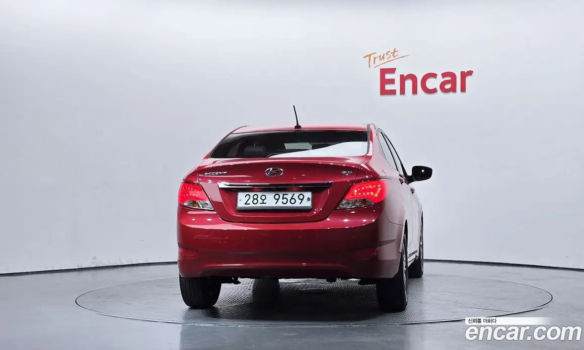 Hyundai Accent 2015 1.6 автомат (гидро), фото 4 Hyundai Accent 2015 1.6 автомат (гидро), фото 4