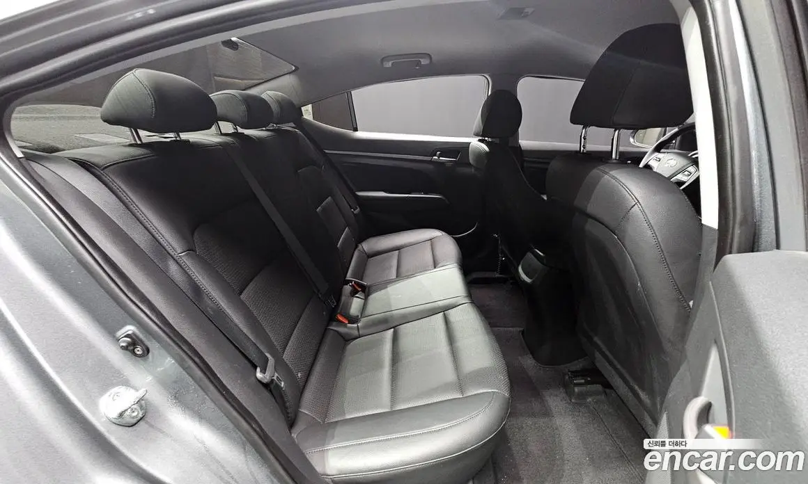 Hyundai Avante 2017 1.6 автомат (гидро), фото 17 Hyundai Avante 2017 1.6 автомат (гидро), фото 17