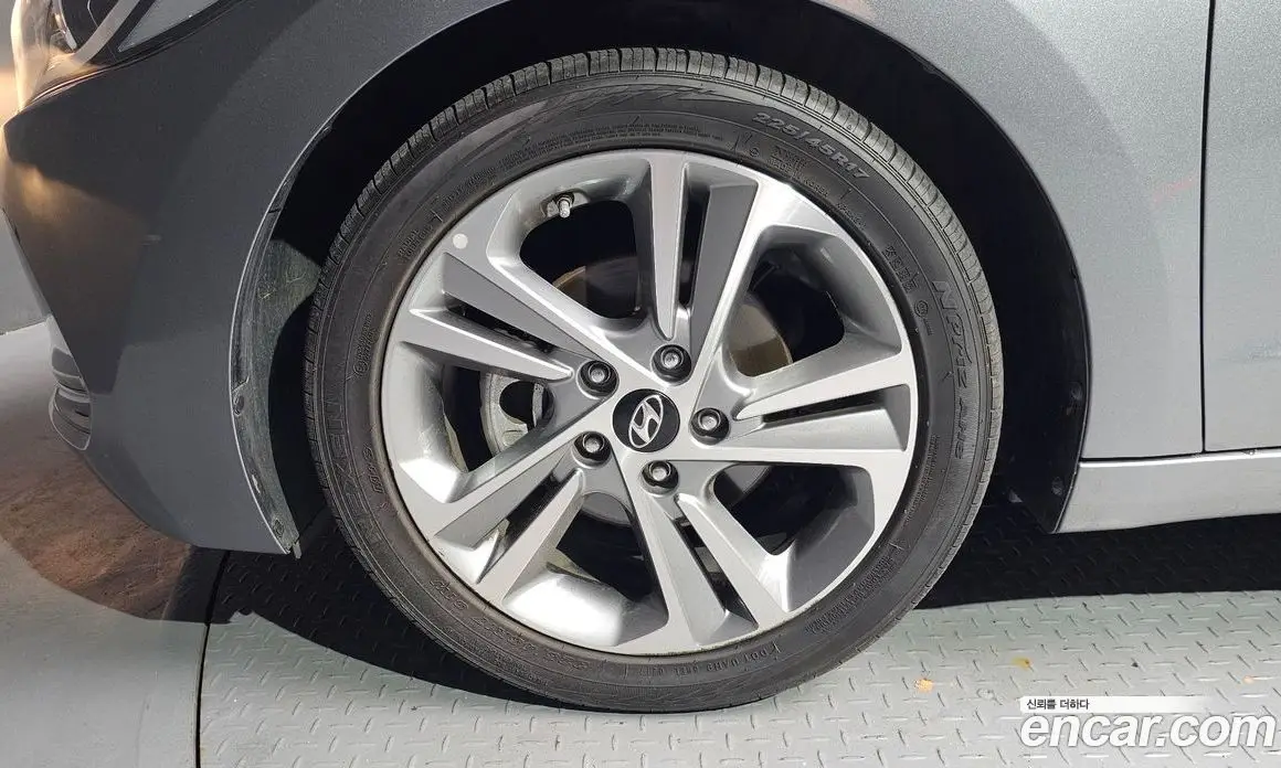 Hyundai Avante 2017 1.6 автомат (гидро), фото 5 Hyundai Avante 2017 1.6 автомат (гидро), фото 5