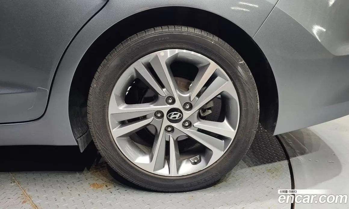Hyundai Avante 2017 1.6 автомат (гидро), фото 7 Hyundai Avante 2017 1.6 автомат (гидро), фото 7