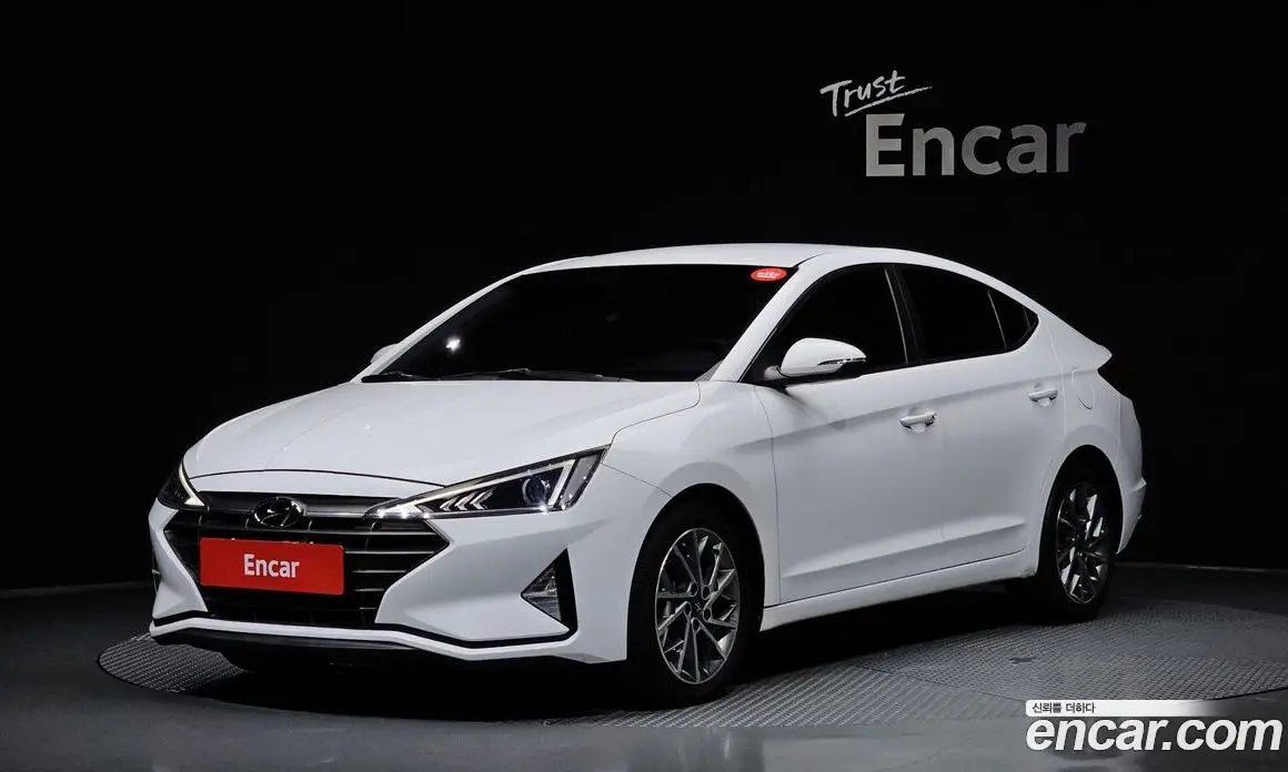 Hyundai Avante 2018 1.6 автомат (гидро), фото 1 Hyundai Avante 2018 1.6 автомат (гидро), фото 1