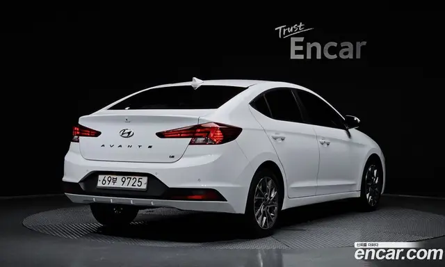 Hyundai Avante 2018 1.6 автомат (гидро), миниатюра 2 Hyundai Avante 2018 1.6 автомат (гидро), миниатюра 2