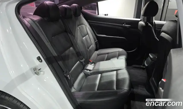 Hyundai Avante 2018 1.6 автомат (гидро), миниатюра 11 Hyundai Avante 2018 1.6 автомат (гидро), миниатюра 11