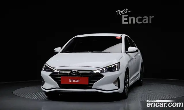 Hyundai Avante 2018 1.6 автомат (гидро), миниатюра 3 Hyundai Avante 2018 1.6 автомат (гидро), миниатюра 3