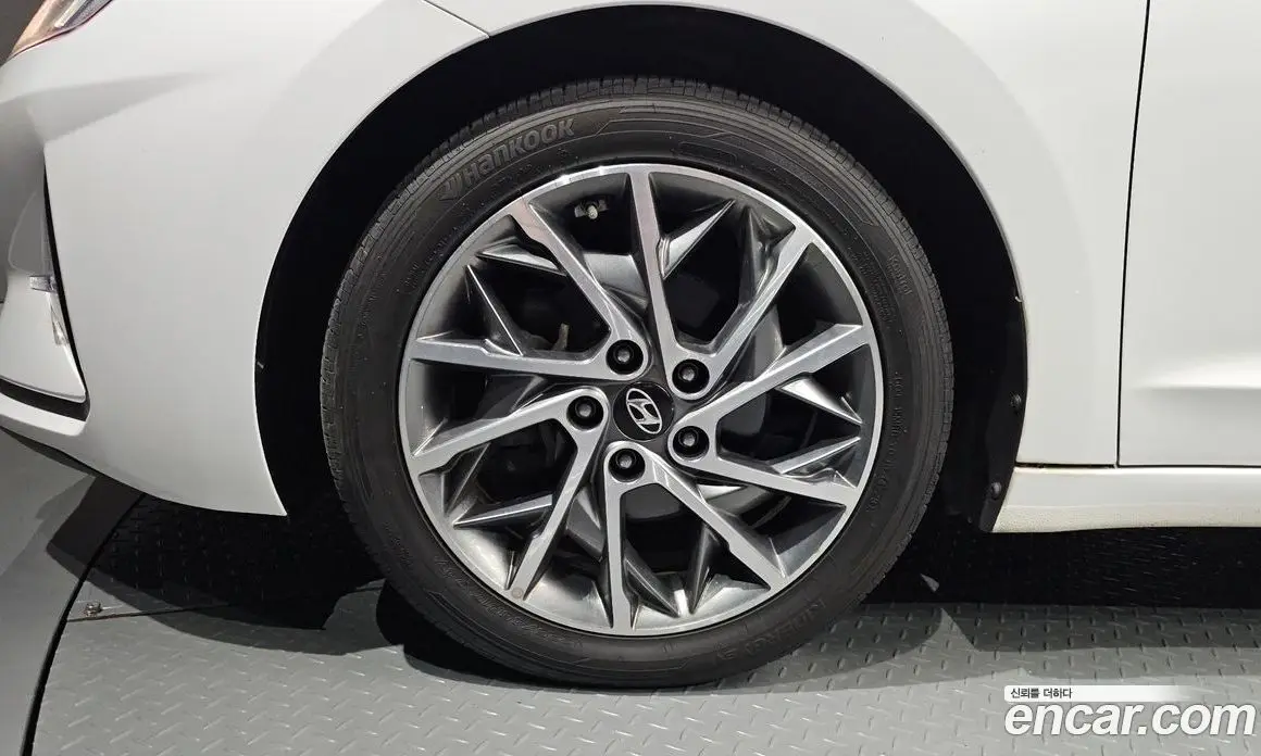 Hyundai Avante 2018 1.6 автомат (гидро), фото 5 Hyundai Avante 2018 1.6 автомат (гидро), фото 5