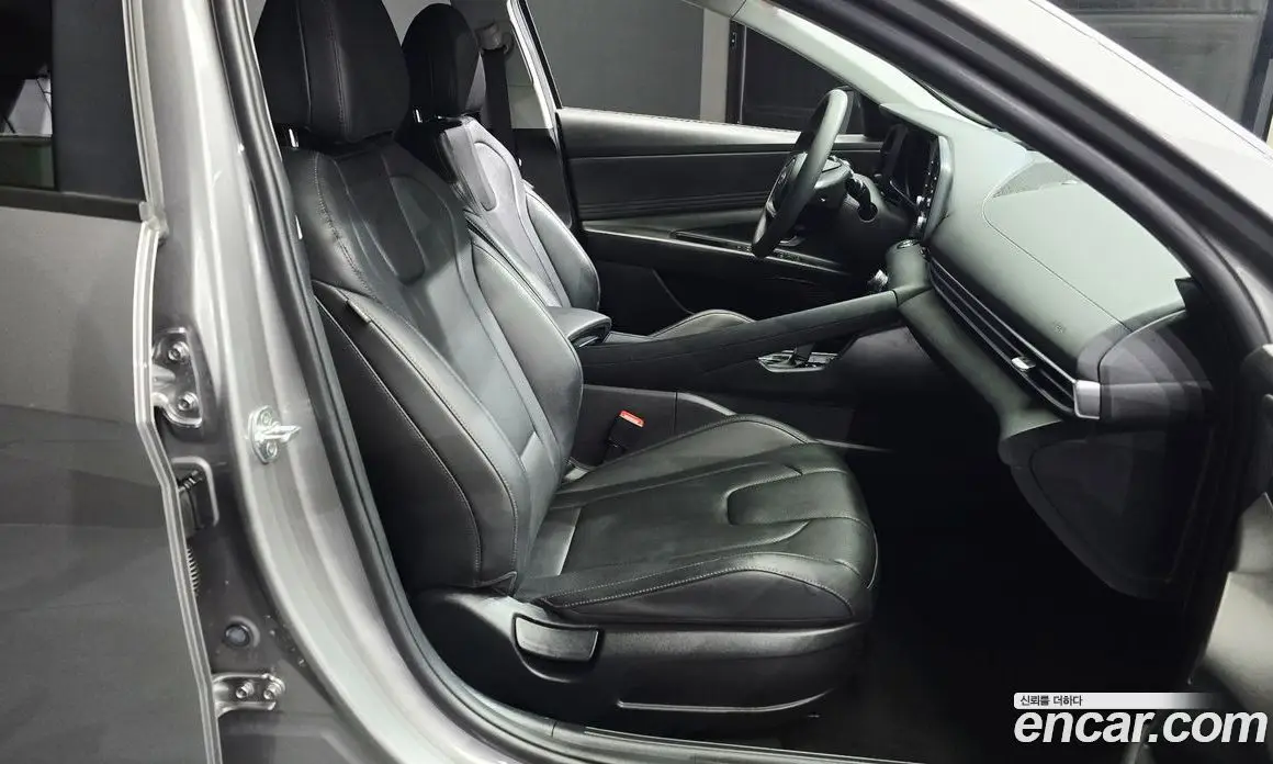Hyundai Avante 2021 1.6 автомат (гидро), фото 16