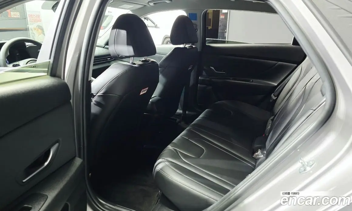 Hyundai Avante 2021 1.6 автомат (гидро), фото 17