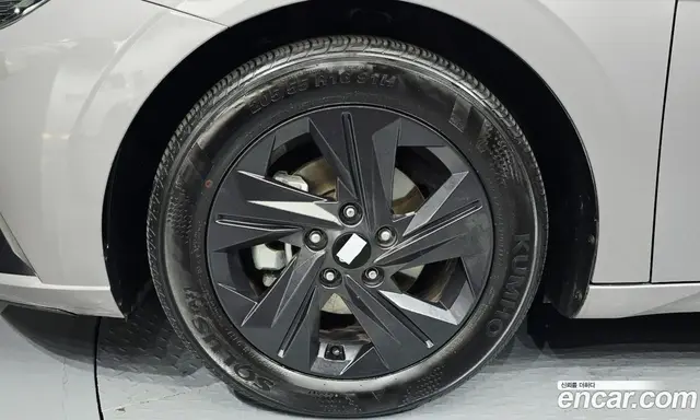 Hyundai Avante 2021 1.6 автомат (гидро), миниатюра 5