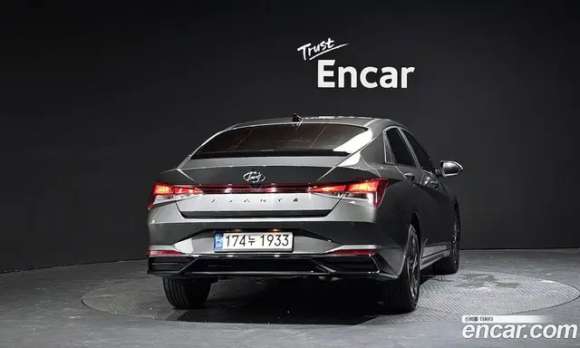 Hyundai Avante 2023 1.6 автомат (гидро), миниатюра 3