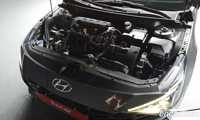 Hyundai Avante 2023 1.6 автомат (гидро), миниатюра 5