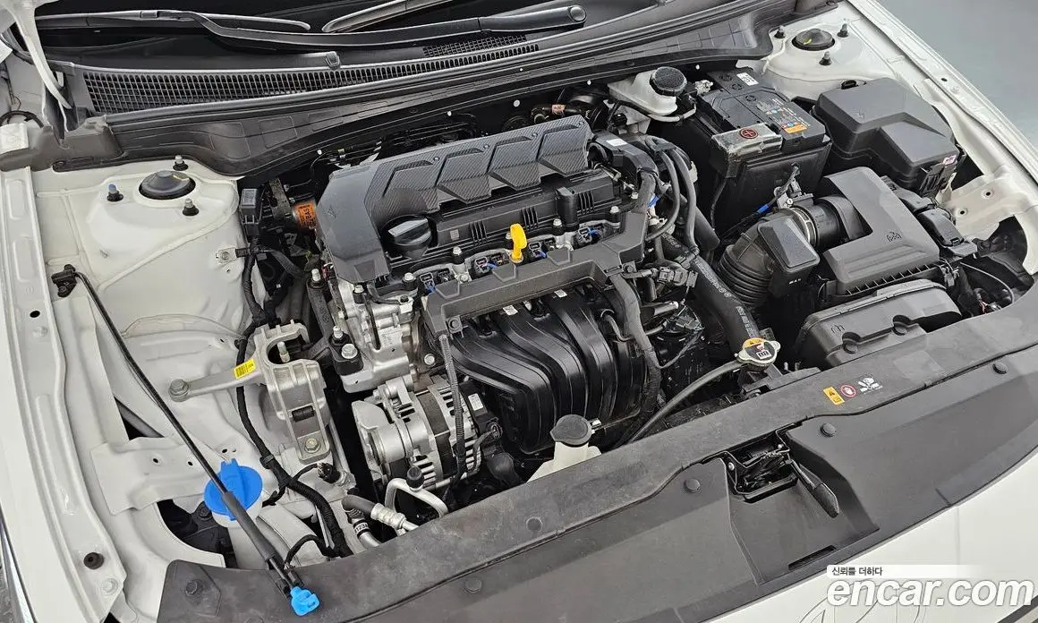 Hyundai Avante 2026 1.6 автомат (гидро), фото 6
