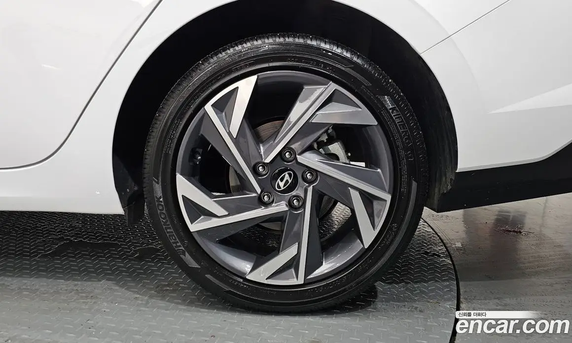 Hyundai Avante 2026 1.6 автомат (гидро), фото 7