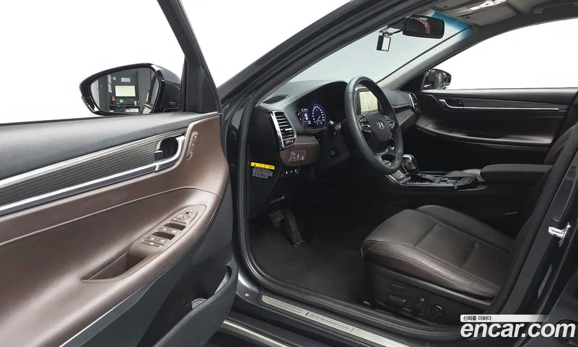 Hyundai Grandeur 2018 2.4 автомат (гидро), фото 12 Hyundai Grandeur 2018 2.4 автомат (гидро), фото 12