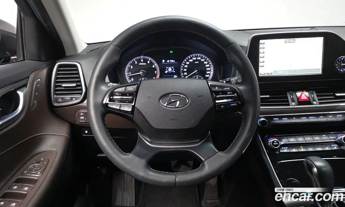 Hyundai Grandeur 2018 2.4 автомат (гидро), фото 17 Hyundai Grandeur 2018 2.4 автомат (гидро), фото 17