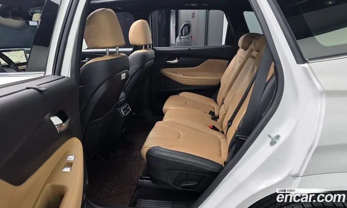 Hyundai Santa Fe 2022 1.6 автомат (гидро), фото 17 Hyundai Santa Fe 2022 1.6 автомат (гидро), фото 17