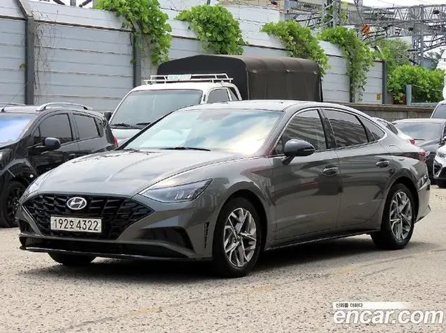 Hyundai Sonata 2022 2.0 автомат (гидро), миниатюра 2 Hyundai Sonata 2022 2.0 автомат (гидро), миниатюра 2