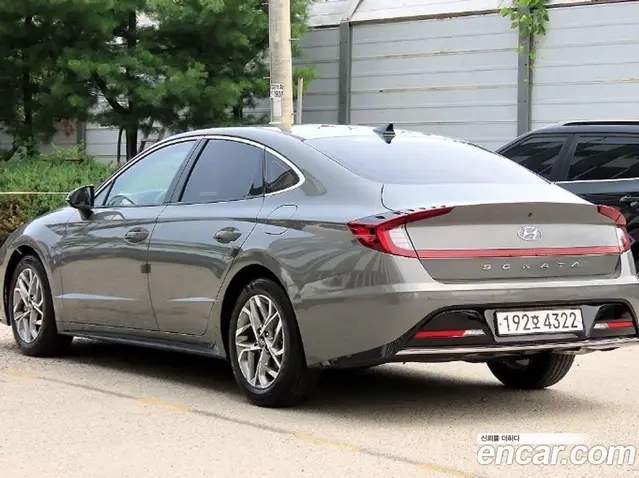 Hyundai Sonata 2022 2.0 автомат (гидро), миниатюра 3 Hyundai Sonata 2022 2.0 автомат (гидро), миниатюра 3