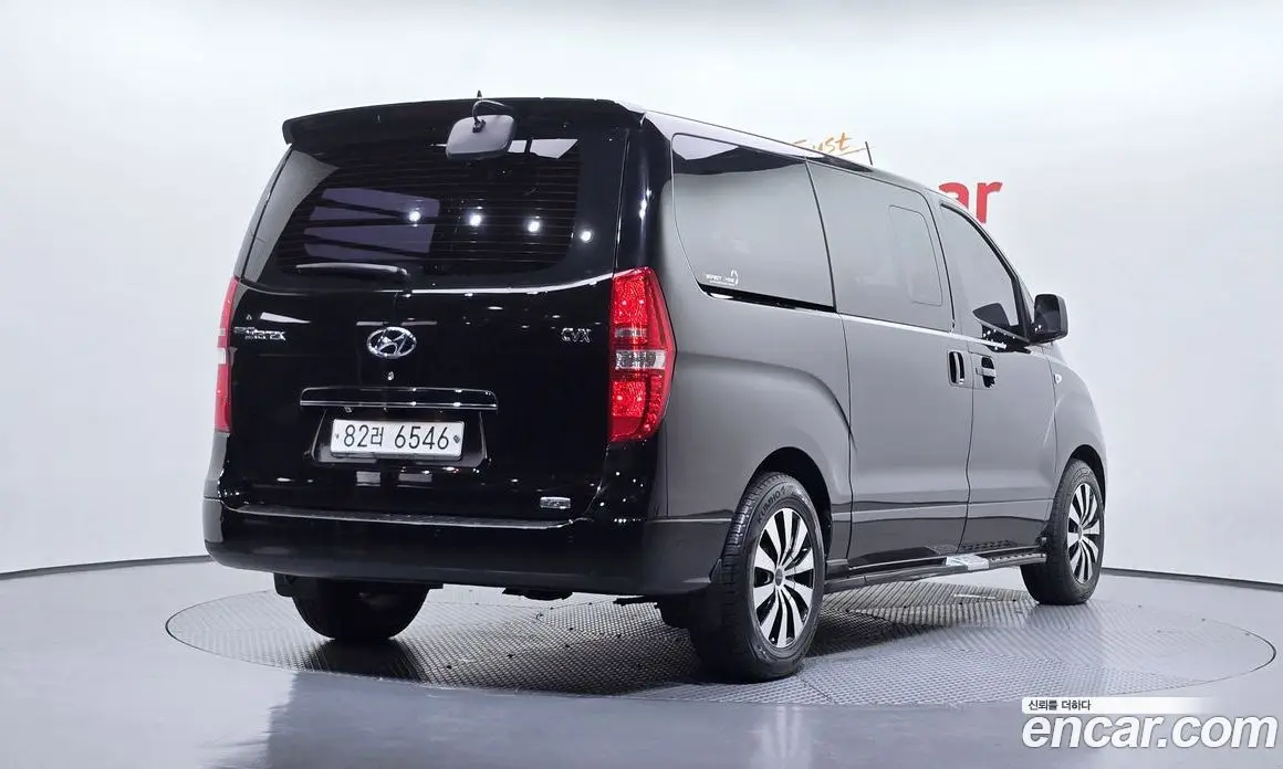 Hyundai Starex 2012 2.5 автомат (гидро), фото 2 Hyundai Starex 2012 2.5 автомат (гидро), фото 2