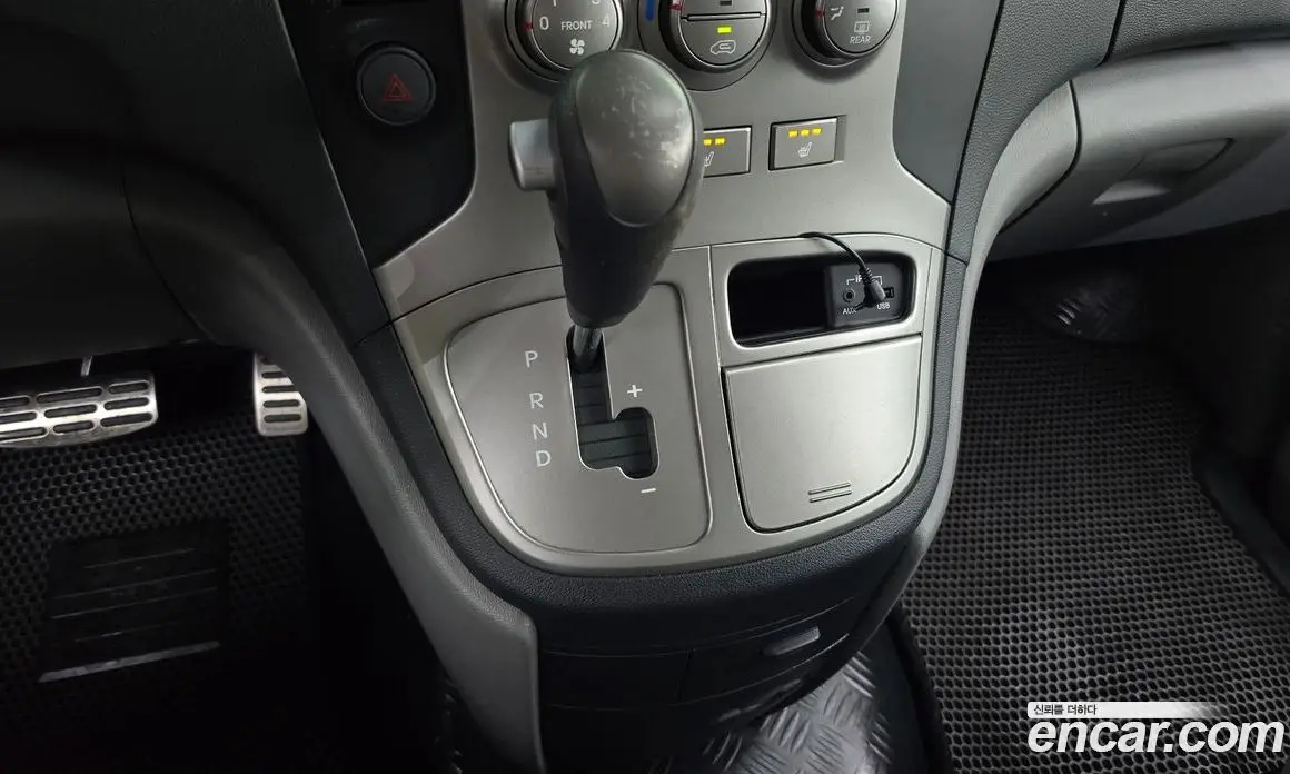 Hyundai Starex 2012 2.5 автомат (гидро), фото 12 Hyundai Starex 2012 2.5 автомат (гидро), фото 12