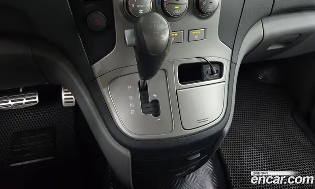 Hyundai Starex 2012 2.5 автомат (гидро), миниатюра 12