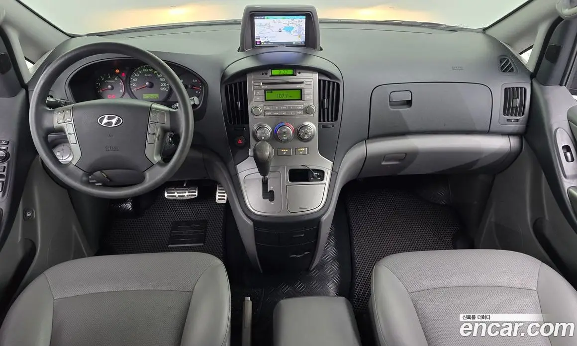 Hyundai Starex 2012 2.5 автомат (гидро), фото 10 Hyundai Starex 2012 2.5 автомат (гидро), фото 10