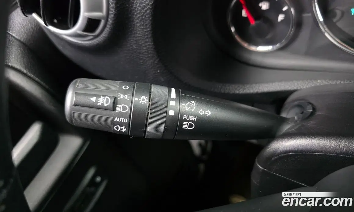 Jeep Wrangler 2012 2.8 автомат (гидро), фото 17