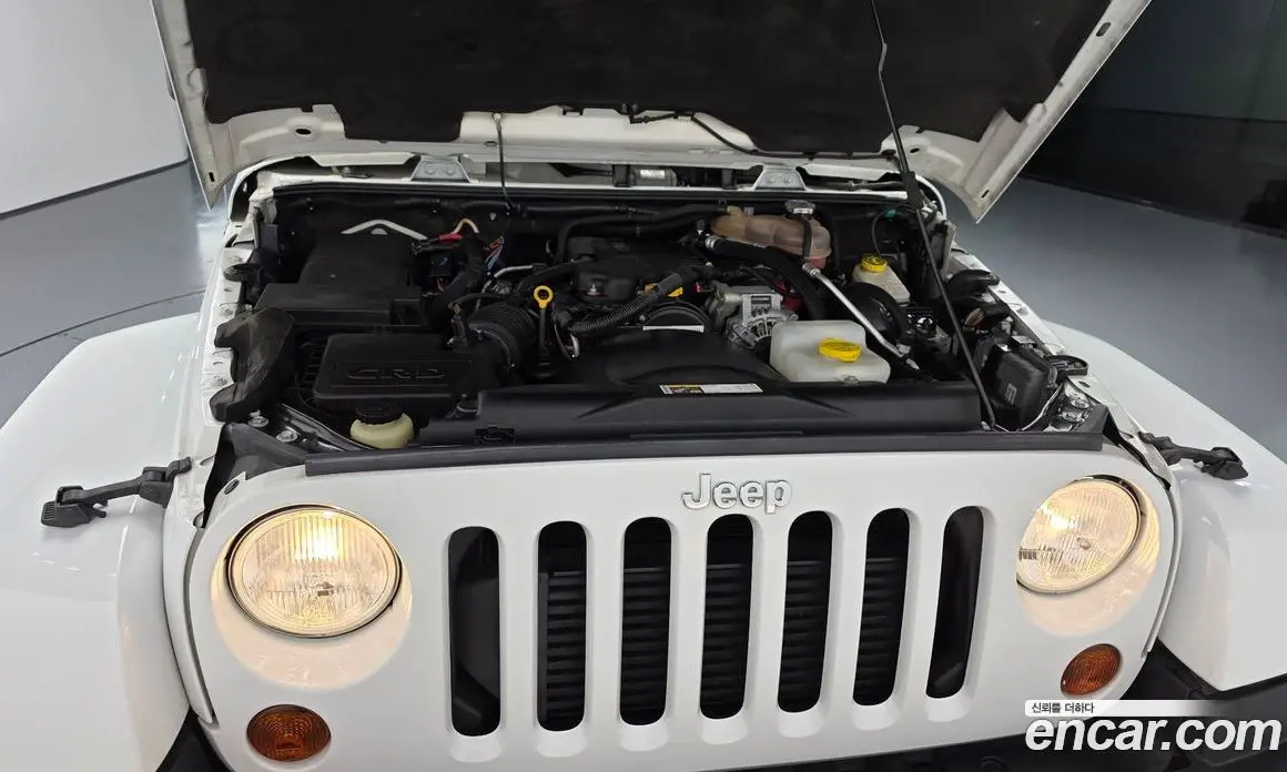Jeep Wrangler 2012 2.8 автомат (гидро), фото 6