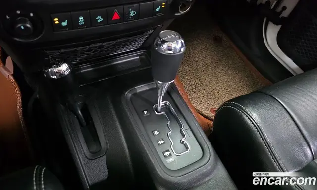 Jeep Wrangler 2012 2.8 автомат (гидро), миниатюра 9