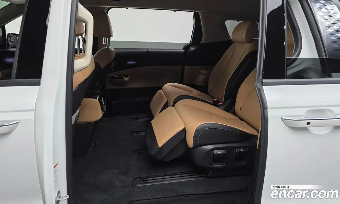Kia Carnival 2023 3.5 автомат (гидро), фото 12 Kia Carnival 2023 3.5 автомат (гидро), фото 12