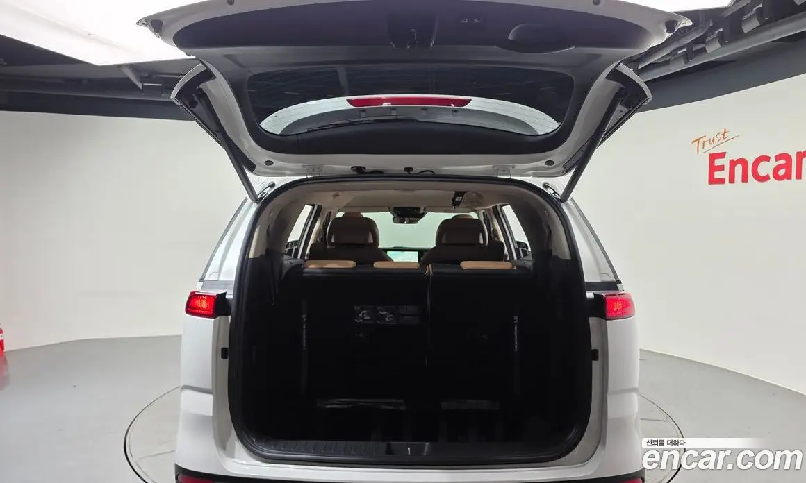 Kia Carnival 2023 3.5 автомат (гидро), фото 20 Kia Carnival 2023 3.5 автомат (гидро), фото 20