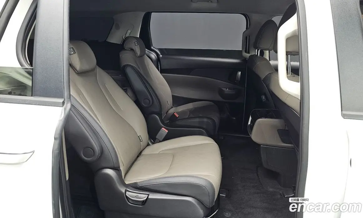 Kia Carnival 2024 2.2 автомат (гидро), фото 17