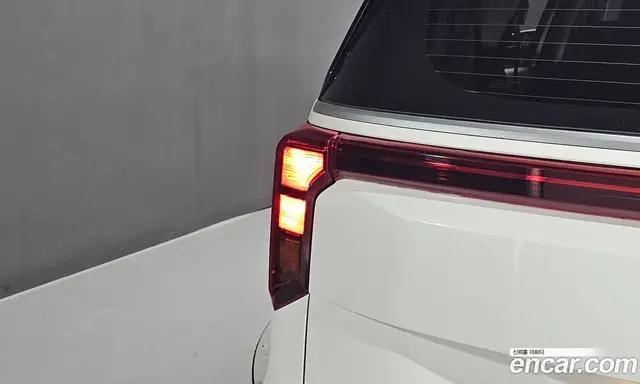 Kia Carnival 2024 2.2 автомат (гидро), миниатюра 9
