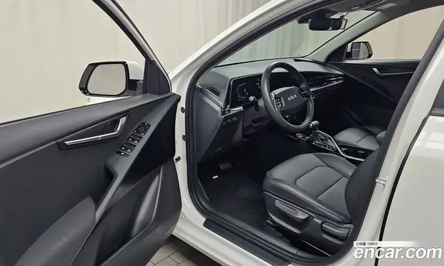 Kia Niro 2025 1.6 автомат (гидро), миниатюра 12