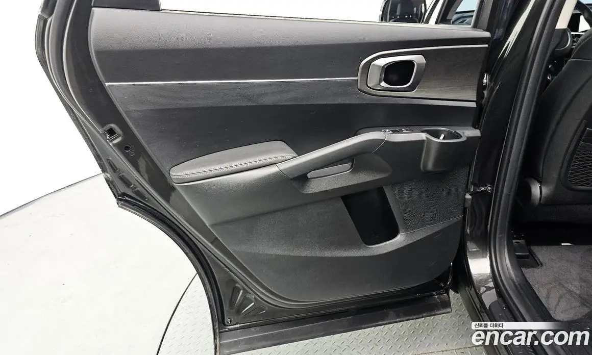 Kia Sorento 2023 2.2 автомат (гидро), фото 15 Kia Sorento 2023 2.2 автомат (гидро), фото 15