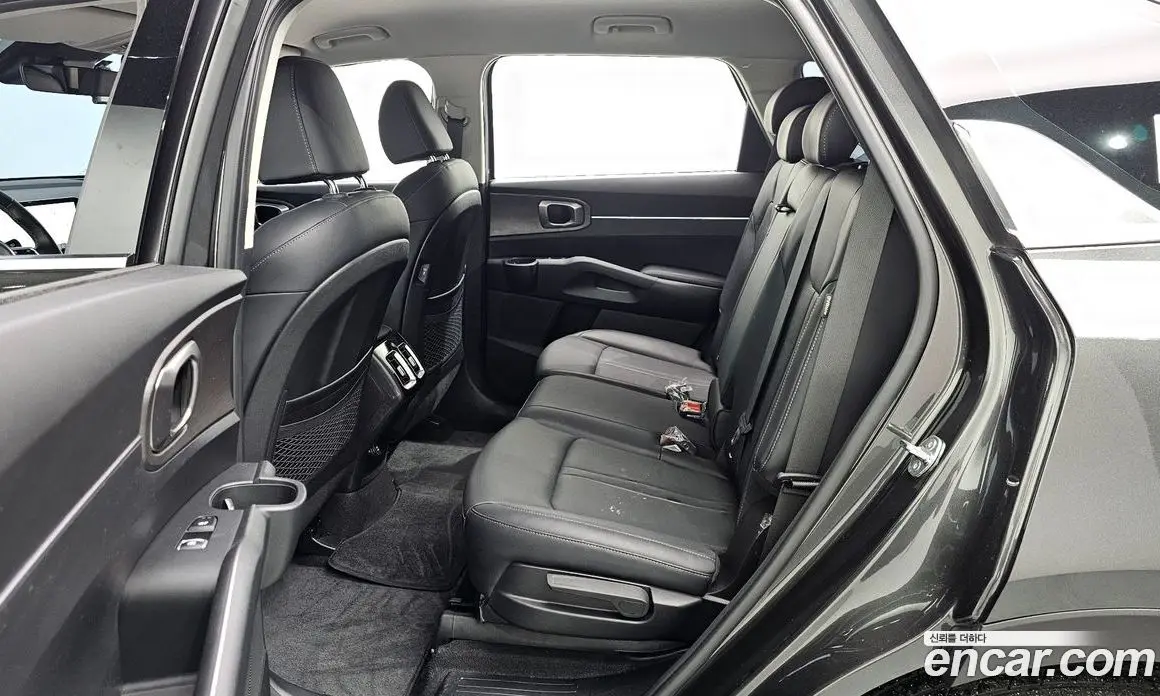 Kia Sorento 2023 2.2 автомат (гидро), фото 16 Kia Sorento 2023 2.2 автомат (гидро), фото 16