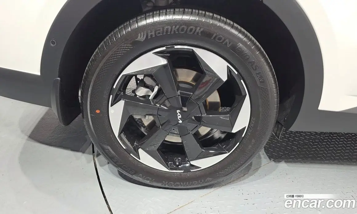 Kia Sorento 2025 1.6 автомат (гидро), фото 4 Kia Sorento 2025 1.6 автомат (гидро), фото 4
