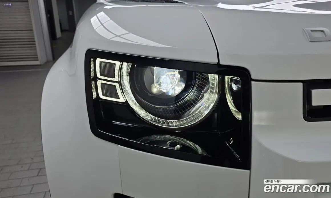 Land Rover Defender 2022 3.0 автомат (гидро), фото 7 Land Rover Defender 2022 3.0 автомат (гидро), фото 7