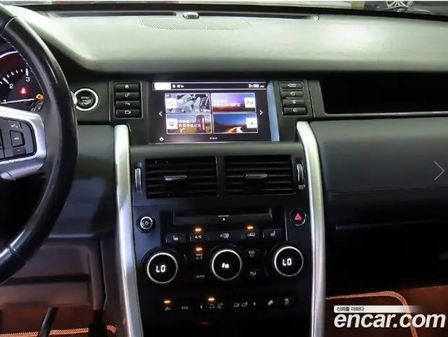 Land Rover Discovery Sport 2016 2.0 автомат (гидро), миниатюра 11