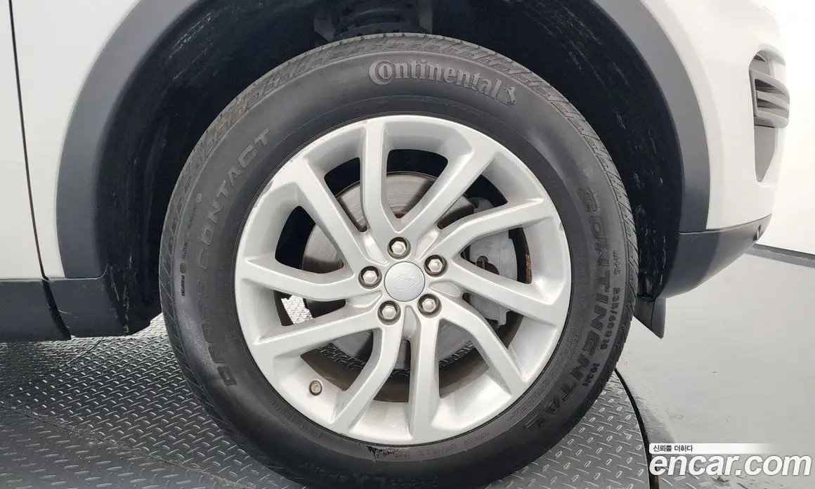 Land Rover Discovery Sport 2017 2.0 автомат (гидро), фото 5 Land Rover Discovery Sport 2017 2.0 автомат (гидро), фото 5