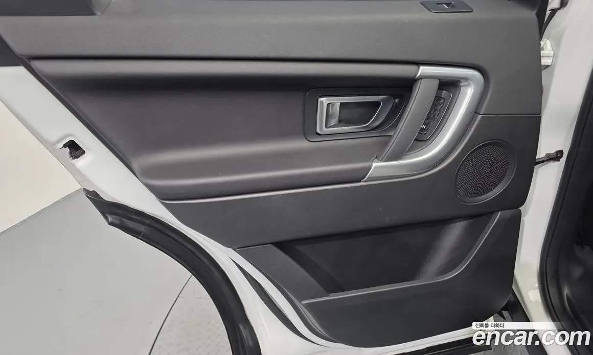 Land Rover Discovery Sport 2019 2.0 автомат (гидро), фото 15 Land Rover Discovery Sport 2019 2.0 автомат (гидро), фото 15