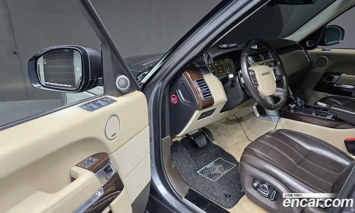 Land Rover Range Rover 2016 4.4 автомат (гидро), фото 12 Land Rover Range Rover 2016 4.4 автомат (гидро), фото 12