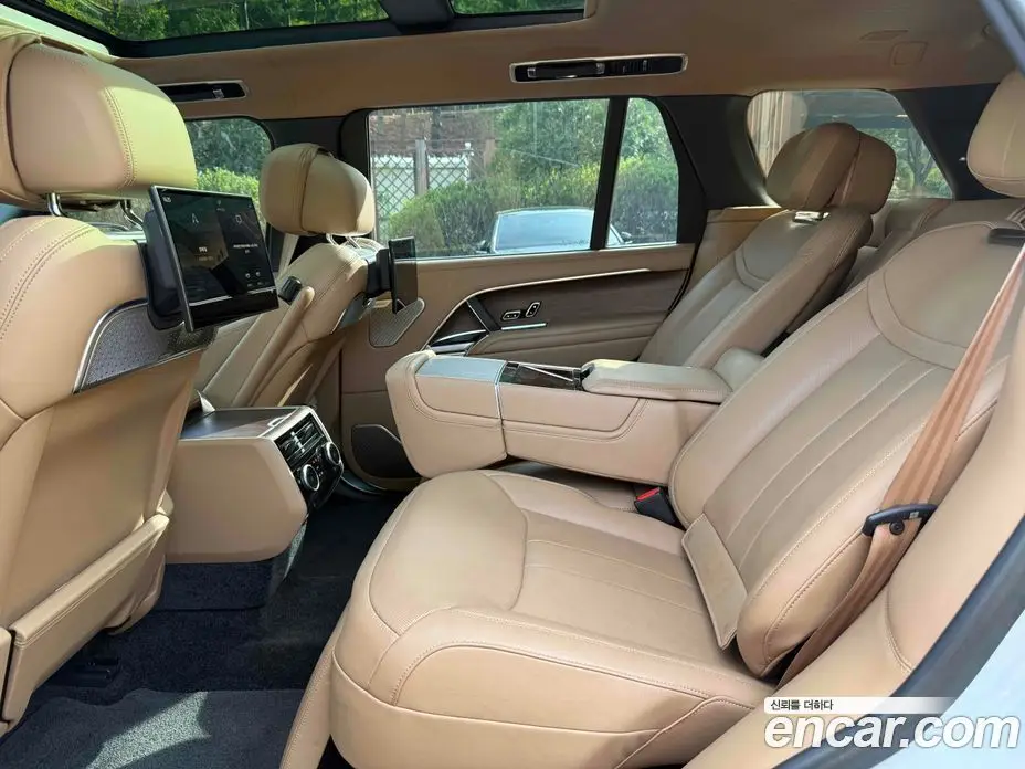 Land Rover Range Rover 2024 4.4 автомат (гидро), фото 17 Land Rover Range Rover 2024 4.4 автомат (гидро), фото 17