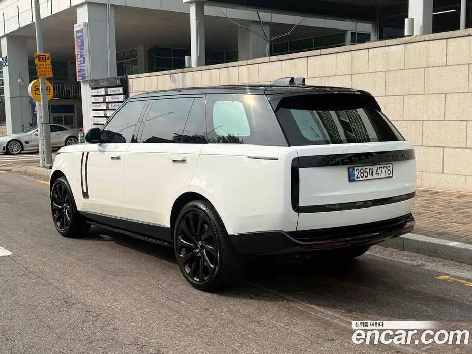 Land Rover Range Rover 2024 4.4 автомат (гидро), фото 3 Land Rover Range Rover 2024 4.4 автомат (гидро), фото 3