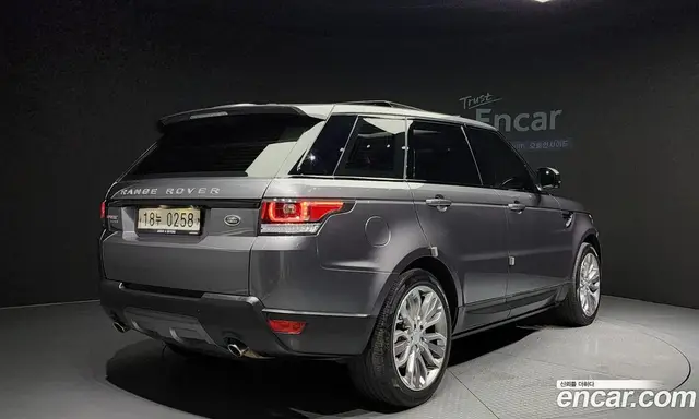 Land Rover Range Rover Sport 2016 3.0 автомат (гидро), миниатюра 2 Land Rover Range Rover Sport 2016 3.0 автомат (гидро), миниатюра 2