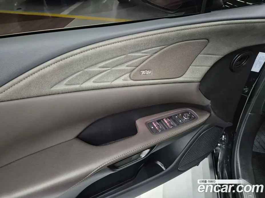 Lexus RX 2025 2.5 автомат (вариатор), фото 12 Lexus RX 2025 2.5 автомат (вариатор), фото 12
