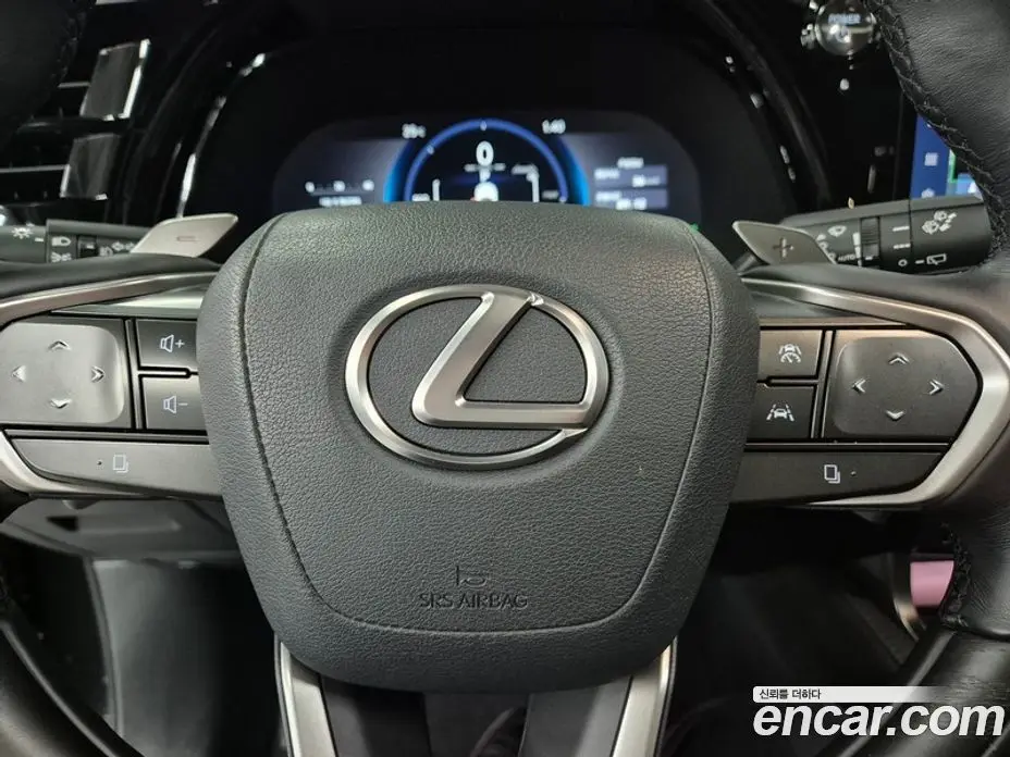 Lexus RX 2025 2.5 автомат (вариатор), фото 6 Lexus RX 2025 2.5 автомат (вариатор), фото 6
