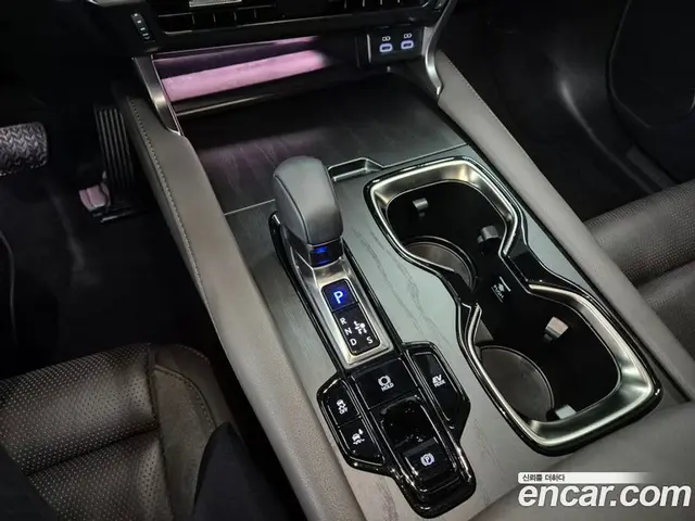 Lexus RX 2025 2.5 автомат (вариатор), миниатюра 10 Lexus RX 2025 2.5 автомат (вариатор), миниатюра 10